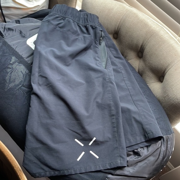 Ten Thousand Foundation Short 9” no liner - Picture 2 of 2